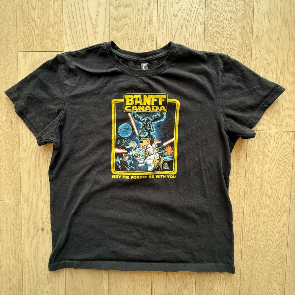 Black Banff Canada Graphic T-Shirt Size M